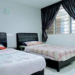 Comfortable Homestay Ipoh 7R7B 11Pax Sy10